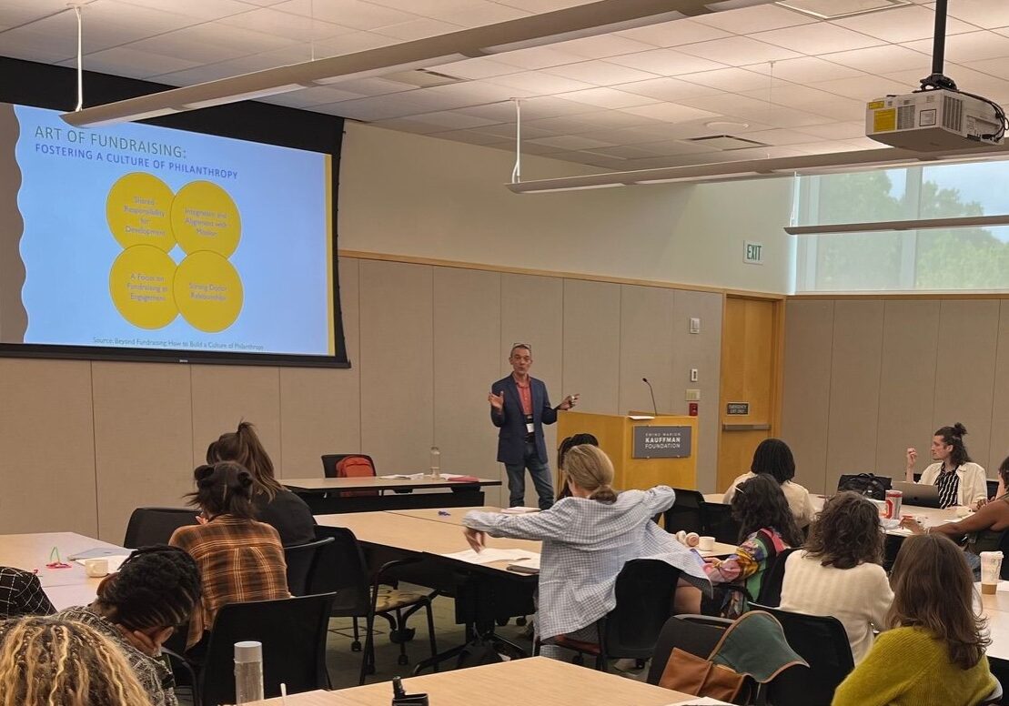 Artist Thrive!_Art of Fundraising_Close Up - Brian Williams Artist Thrive!_Art of Fundraising_Close Up - Brian Williams